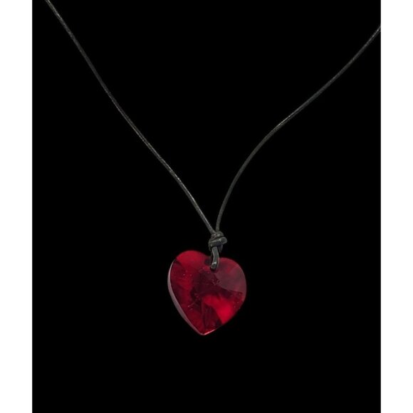 Casual Coquette Tie On Red Heart Pendant Necklace - Picture 5 of 6
